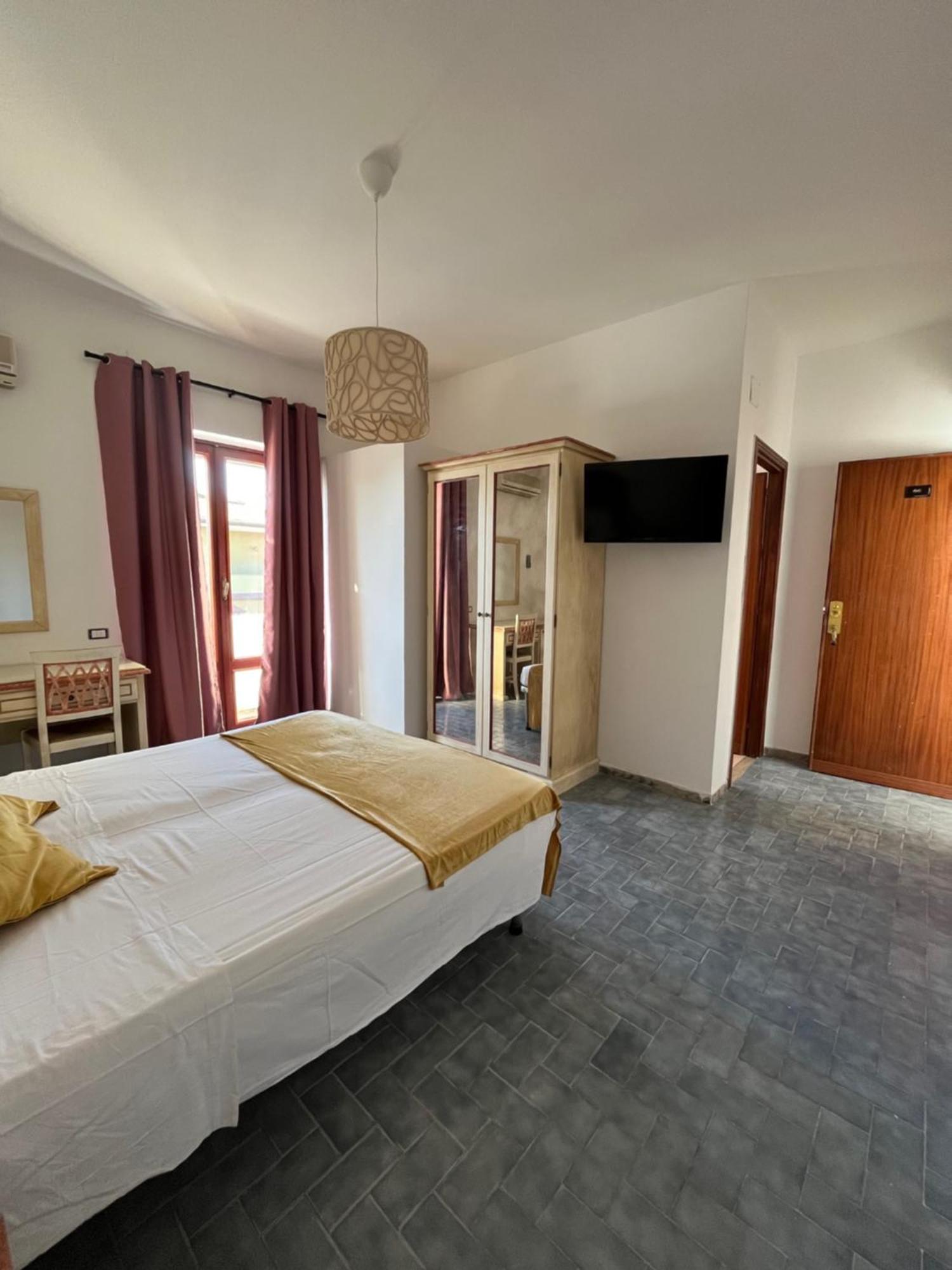 Tc Hotel Lido dei Pini Exterior photo